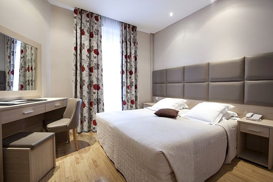Riviera 3* Parijs