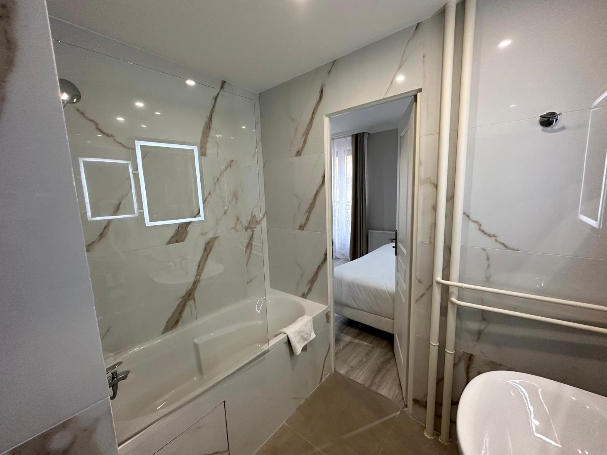 Riviera Renovated 3* Parigi